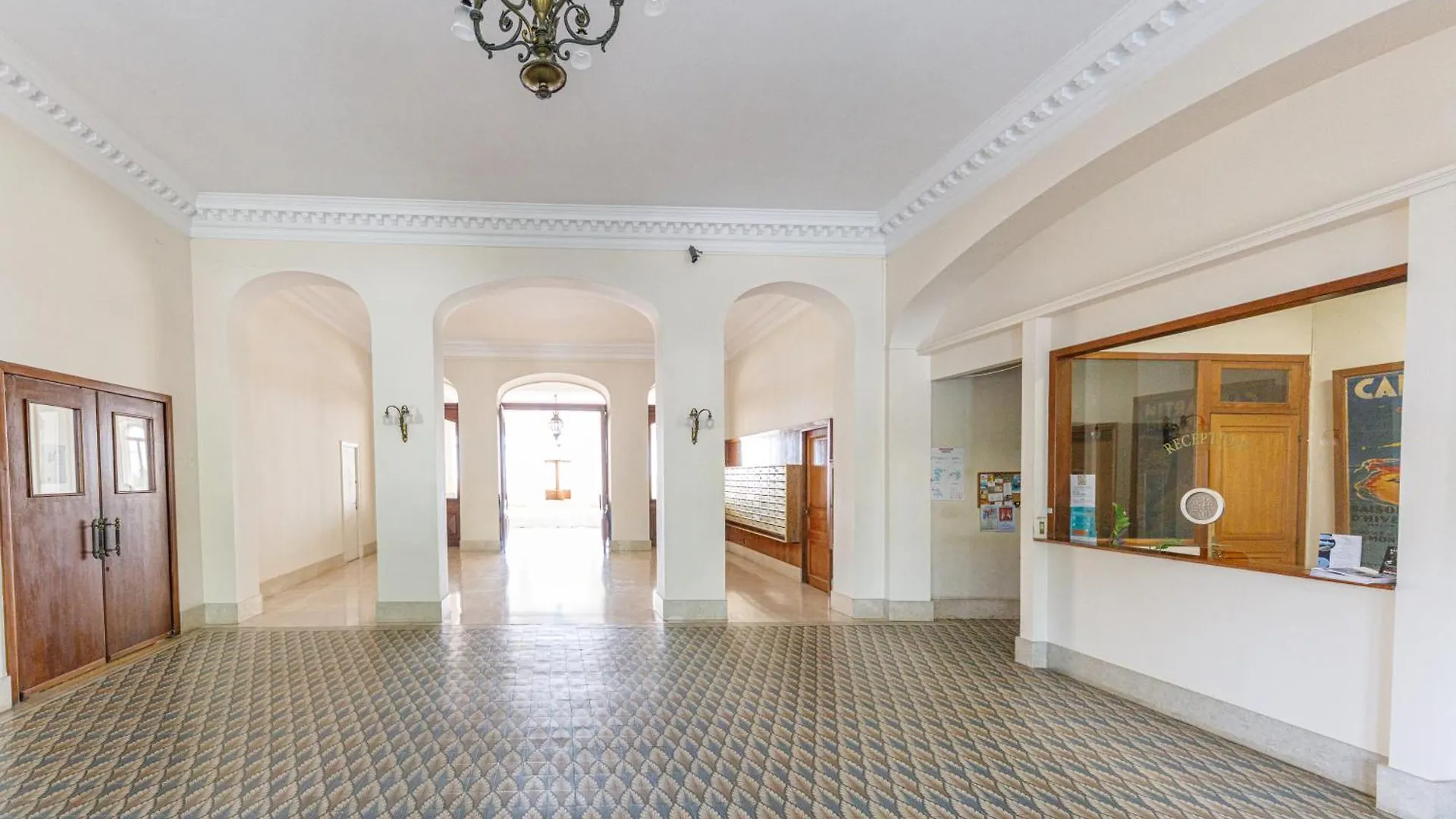 La Perle Luxueux Apt 135M2 Piscine Tennis Plage Privee 로퀴에브륀캡마르탱 아파트