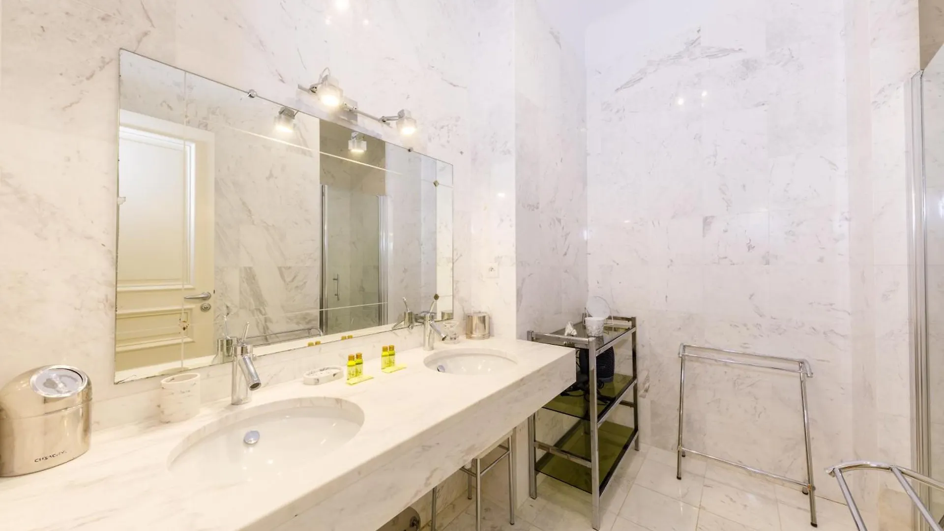 La Perle Luxueux Apt 135M2 Piscine Tennis Plage Privee Roquebrune-Cap-Martin